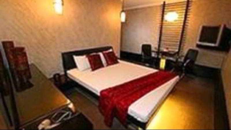 Мотель Victoria Court San Fernando Экстерьер фото