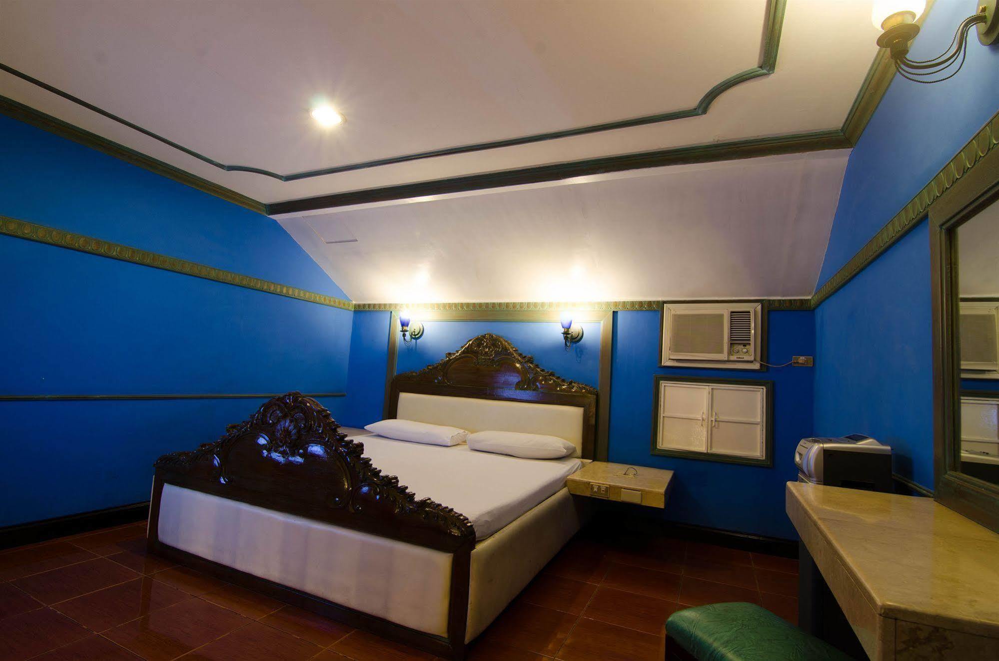 Мотель Victoria Court San Fernando Экстерьер фото